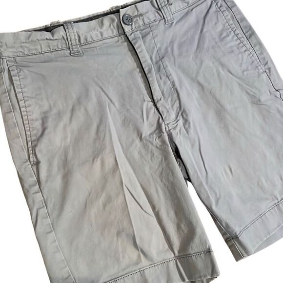 J Crew Flex Chino Men’s Size 30 Lt Grey Flat Front Shorts with Belt Loops - Picture 4 of 7